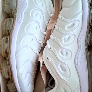 ALL WHITE NIKE VAPORMAX MENS 9.5